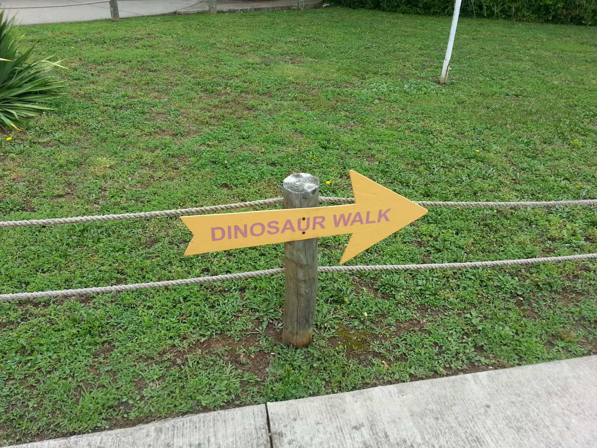 Dinosaur World dinosaur walk sign
