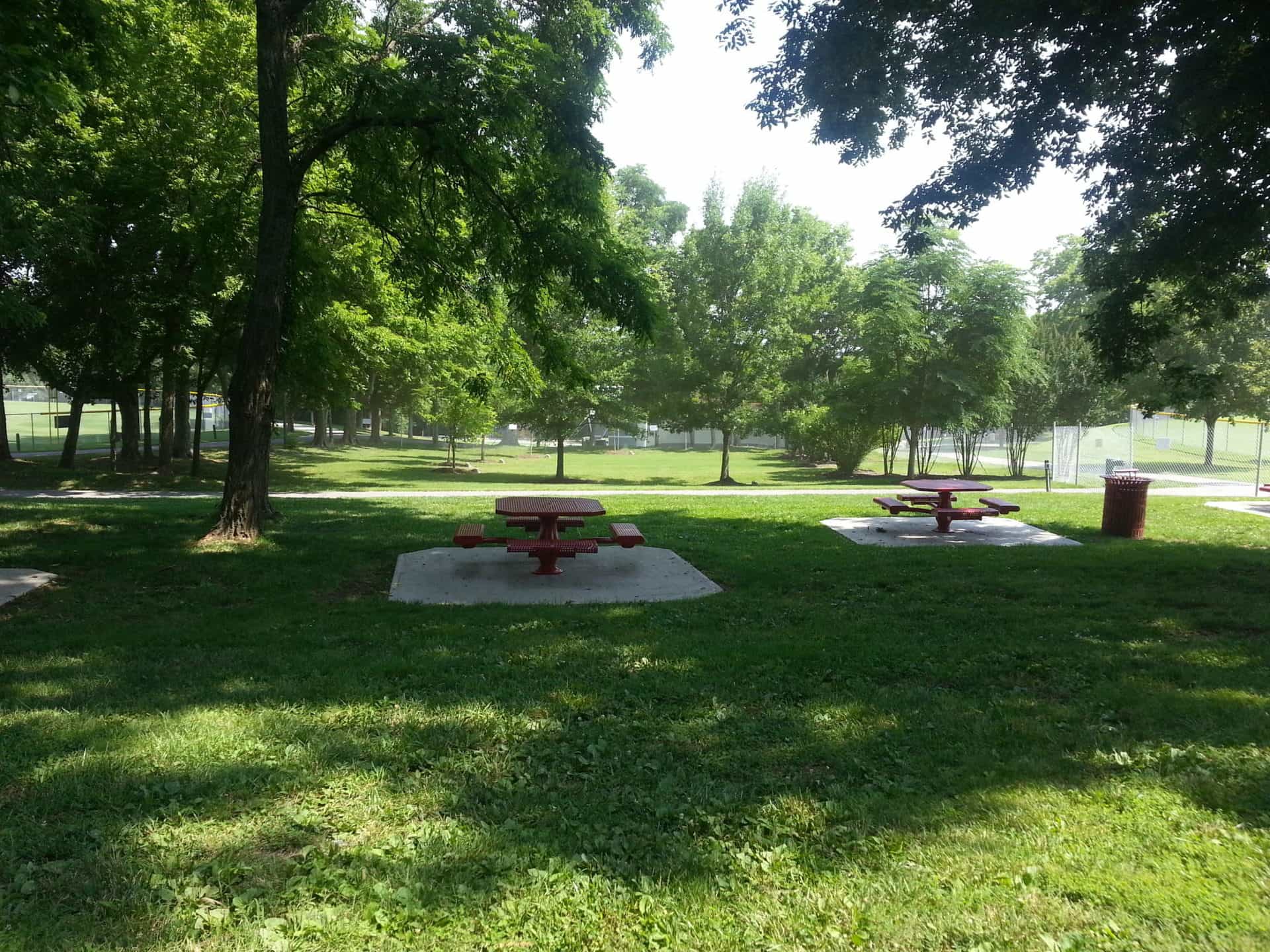 Crockett Park picnic tables