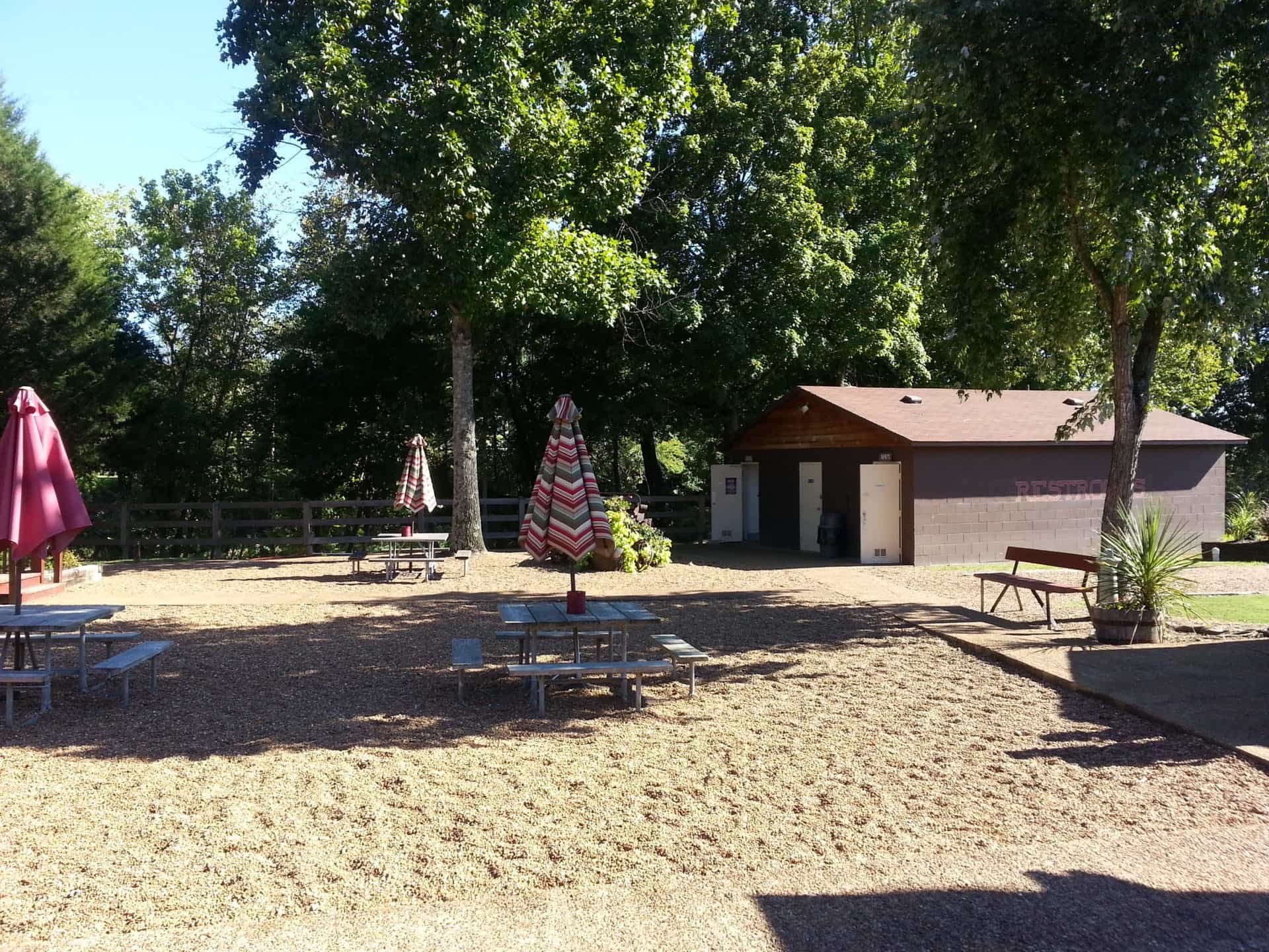 Loretta Lynn's Ranch - picnic table