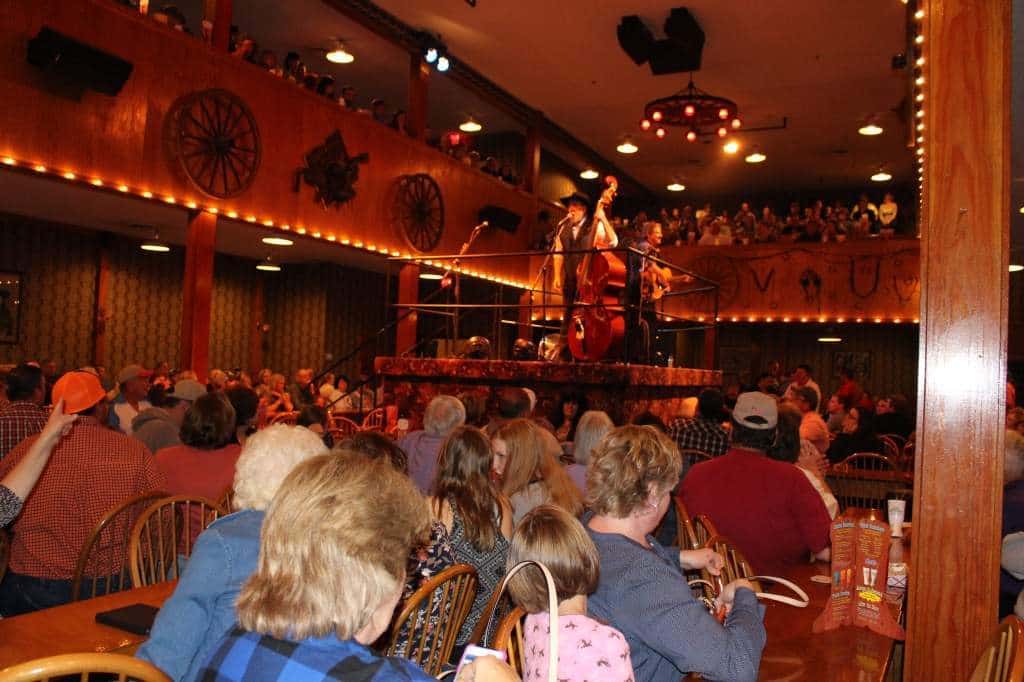 Optimized-Dixie Stampede - pre dinner entertainment (1)