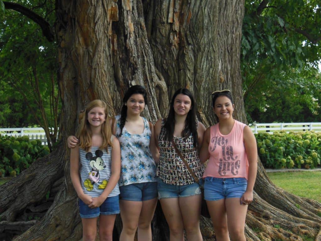 girls at the Carnton Plantation Wisdom tree