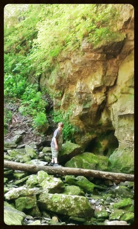 Lost Creek Falls Cave 1