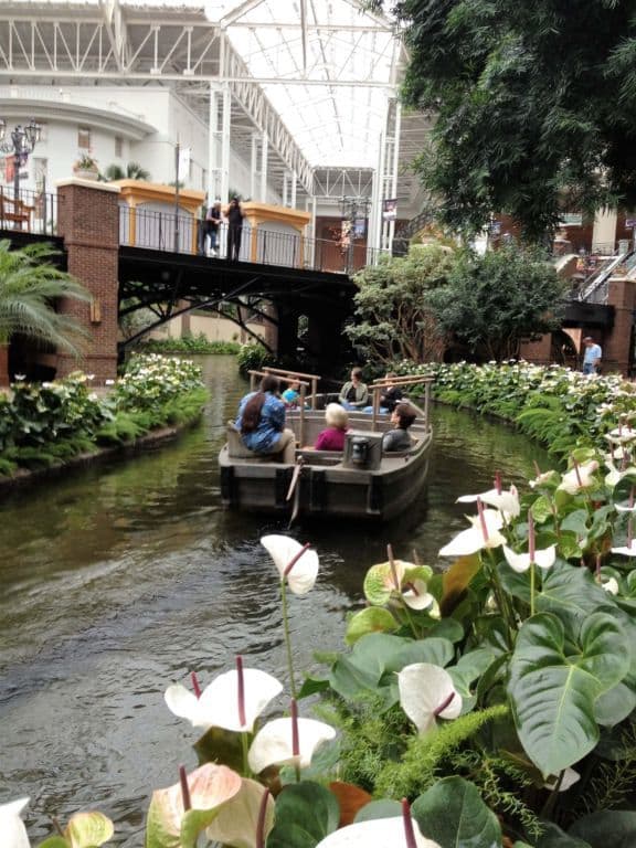 Gaylord Opryland Hotel River boat tour