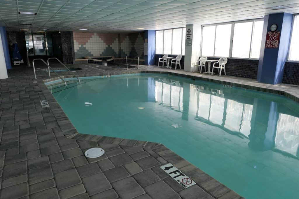 Captains Quarters - indoor pool and spa