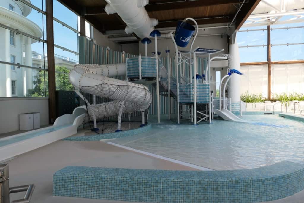 Soundwaves indoor water playground